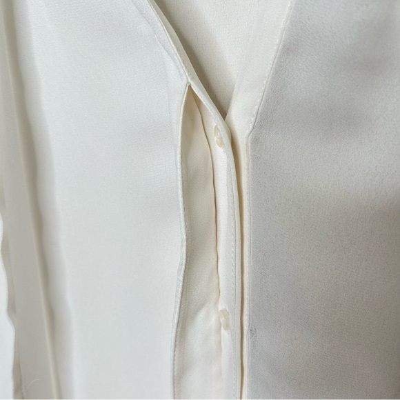 Wayne Cooper Sheer V Neck Sleeveless Blouse Hidden Buttons White Size 12 - Picture 5 of 6